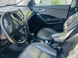 Hyundai Santa Fe 2015 года за 8 000 000 тг. в Шымкент – фото 5
