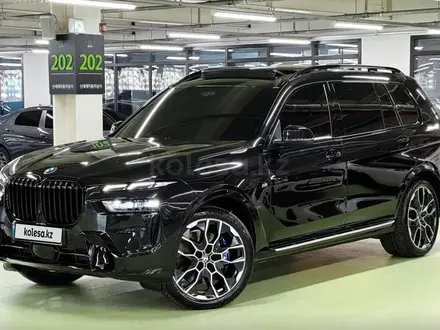 BMW X7 2025 года за 59 000 000 тг. в Астана