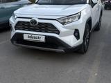 Toyota RAV4 2023 годаүшін14 500 000 тг. в Актобе – фото 2