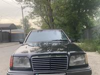 Mercedes-Benz E 200 1993 года за 2 000 000 тг. в Тараз