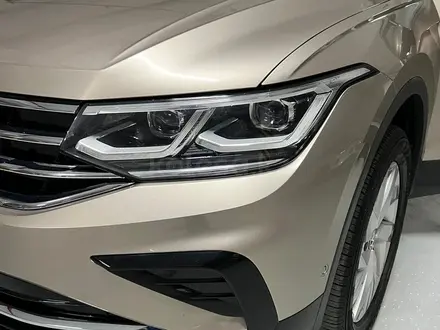 Volkswagen Tiguan 2021 года за 18 200 000 тг. в Астана – фото 2