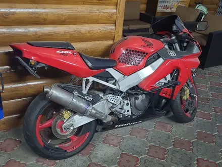 Honda  CBR 929RR Fireblade 2001 года за 2 500 000 тг. в Алматы – фото 2