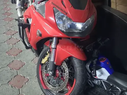 Honda  CBR 929RR Fireblade 2001 года за 2 500 000 тг. в Алматы