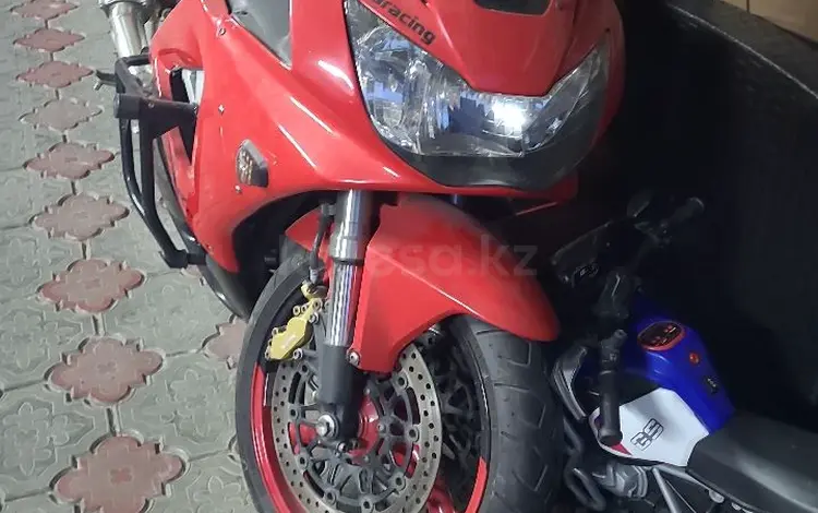 Honda  CBR 929RR Fireblade 2001 года за 2 500 000 тг. в Алматы