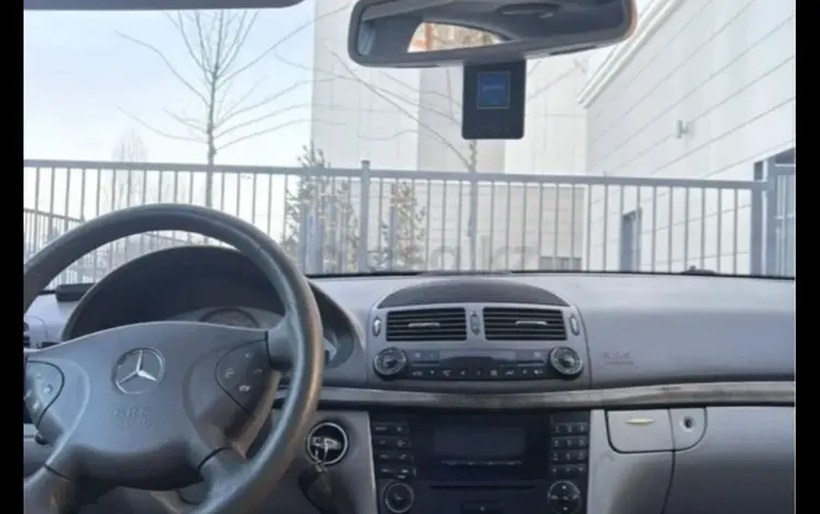 Mercedes-Benz E 320 2003 годаүшін4 500 000 тг. в Астана