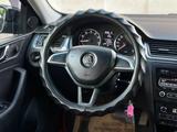 Skoda Rapid 2015 года за 6 000 000 тг. в Актобе – фото 2