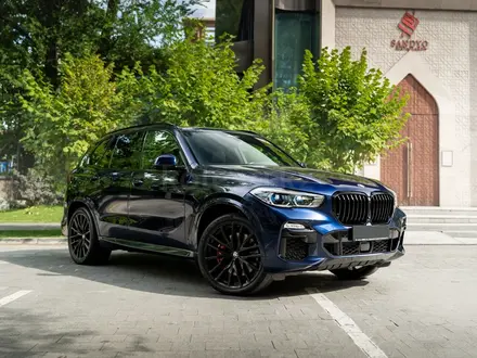 BMW X5 2021 года за 45 000 000 тг. в Алматы – фото 2