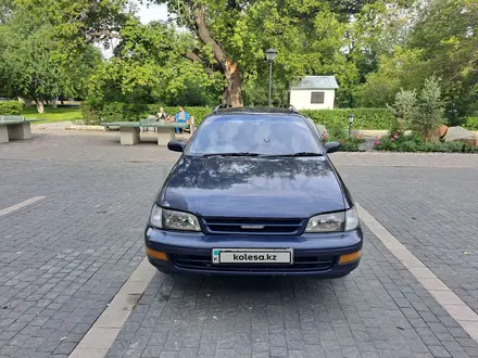 Toyota Caldina 1996 года за 2 400 000 тг. в Семей – фото 2