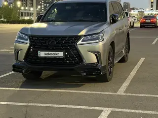 Lexus LX 570
