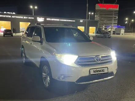 Toyota Highlander 2011 года за 13 870 000 тг. в Усть-Каменогорск