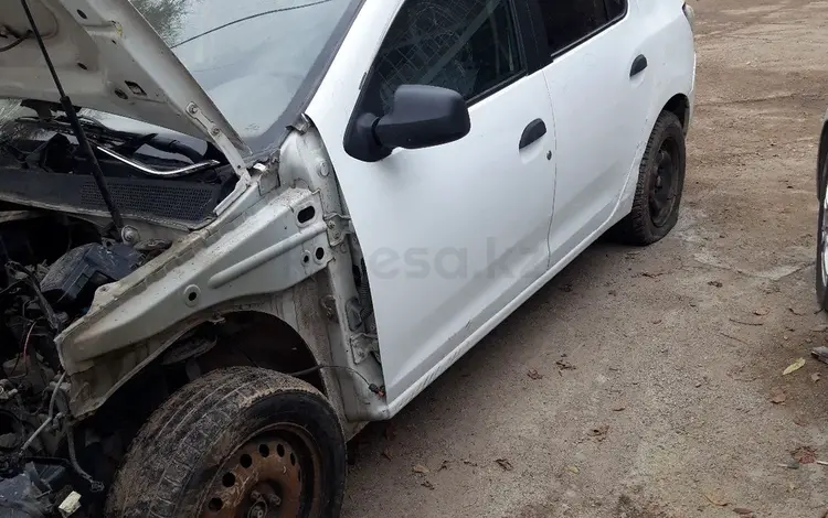 Renault Logan 2015 года за 800 000 тг. в Алматы