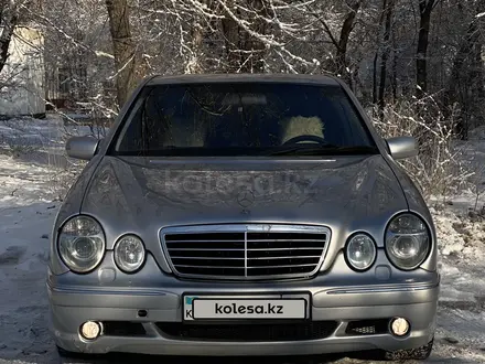 Mercedes-Benz E 280 1999 года за 3 780 000 тг. в Караганда – фото 2