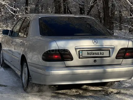 Mercedes-Benz E 280 1999 года за 3 780 000 тг. в Караганда – фото 7