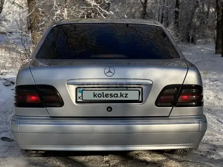 Mercedes-Benz E 280 1999 года за 3 780 000 тг. в Караганда – фото 8