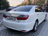 Toyota Camry 2017 года за 16 500 000 тг. в Шымкент – фото 4