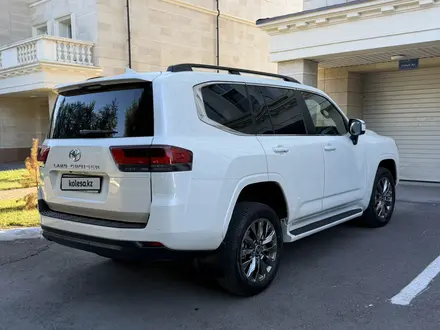 Toyota Land Cruiser 2023 года за 55 000 000 тг. в Астана – фото 4
