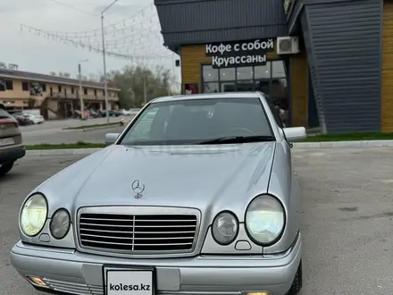 Mercedes-Benz E 240 1997 года за 3 100 000 тг. в Бауыржана Момышулы – фото 5