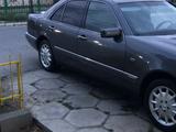 Mercedes-Benz E 200 1996 годаүшін2 800 000 тг. в Тараз – фото 4