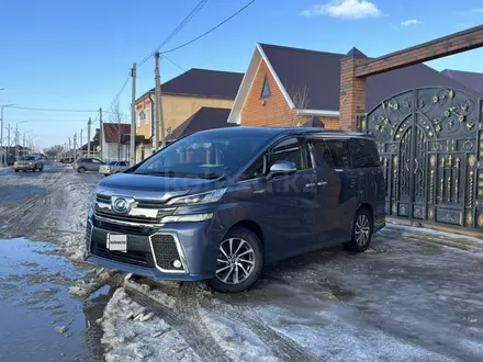 Toyota Alphard 2017 года за 14 200 000 тг. в Уральск – фото 2