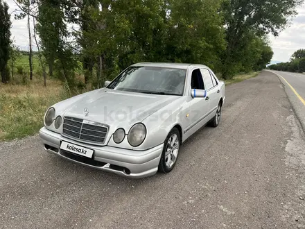 Mercedes-Benz E 280 1996 года за 2 300 000 тг. в Талдыкорган – фото 7