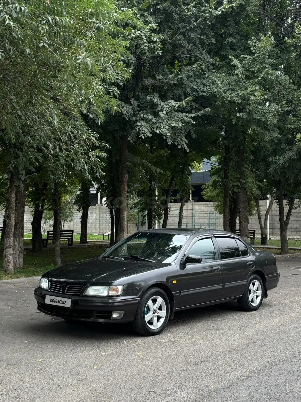 Nissan Maxima, 1996