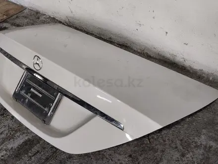 Крышка багажника Mercedes benz CLS w219 за 40 000 тг. в Караганда – фото 4