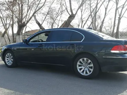 BMW 740 2005 года за 8 000 000 тг. в Караганда – фото 17