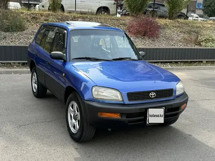 Toyota RAV4 1997 года за 3 950 000 тг. в Алматы – фото 2