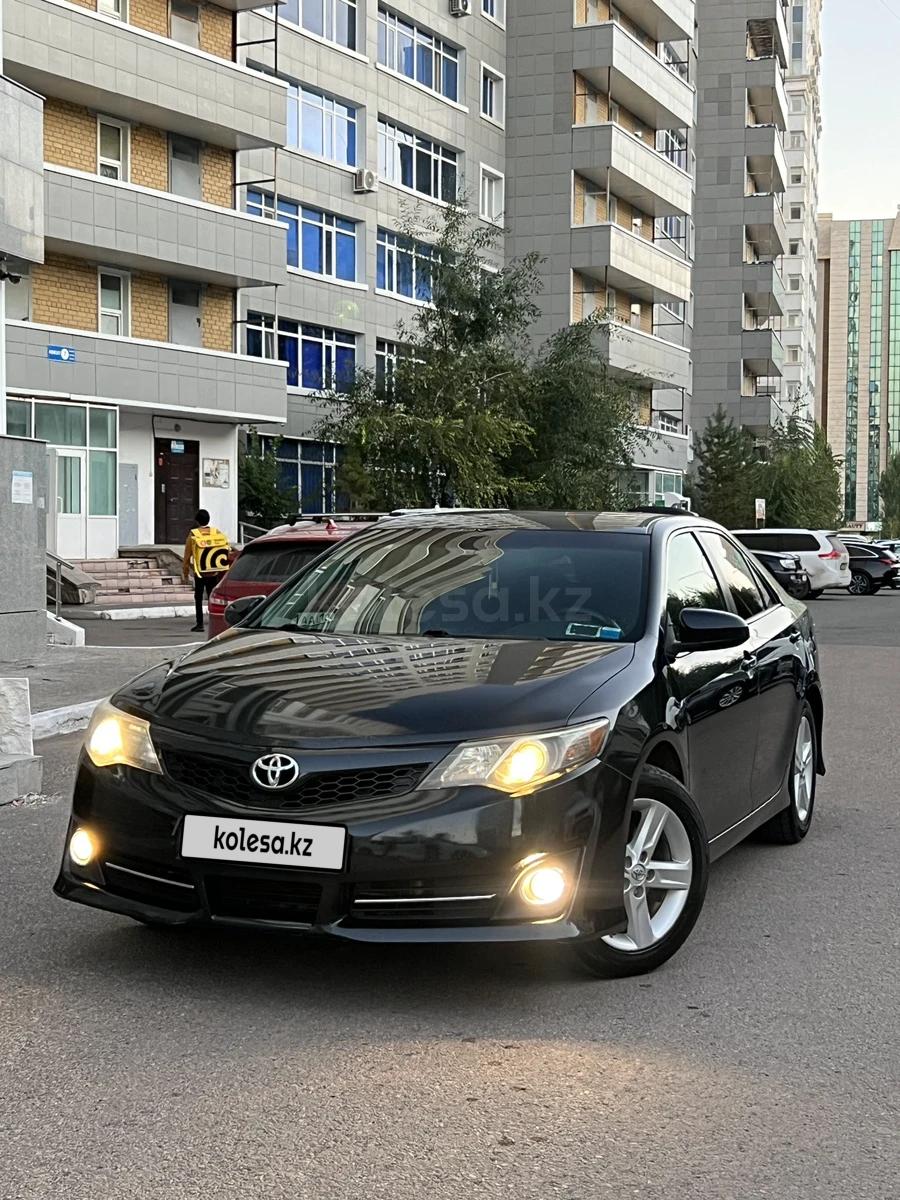 Toyota Camry 2014 г.