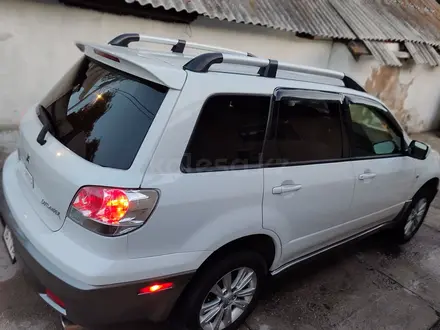 Mitsubishi Outlander 2003 года за 3 500 000 тг. в Усть-Каменогорск – фото 5