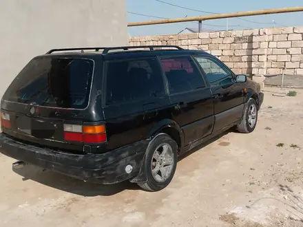 Volkswagen Passat 1990 года за 800 000 тг. в Актау – фото 3