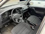 Volkswagen Golf 1993 года за 750 000 тг. в Семей – фото 3