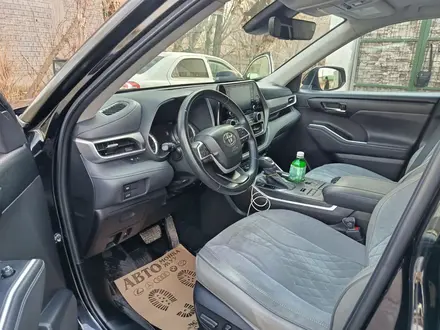 Toyota Highlander 2022 года за 25 000 000 тг. в Шымкент – фото 3