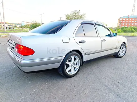 Mercedes-Benz E 200 1998 года за 4 690 000 тг. в Павлодар – фото 7