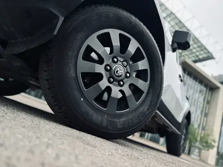 Toyota Land Cruiser Prado 2024 года за 38 000 000 тг. в Алматы – фото 3