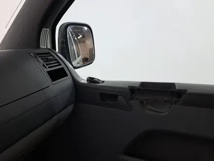 Volkswagen Transporter 2006 года за 6 320 000 тг. в Астана – фото 12