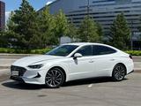 Hyundai Sonata 2021 годаүшін11 800 000 тг. в Астана