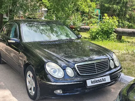 Mercedes-Benz E 240 2002 года за 3 700 000 тг. в Караганда – фото 2