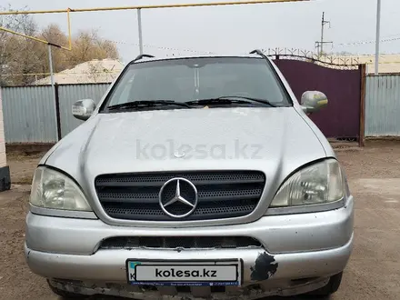 Mercedes-Benz ML 320 1999 года за 4 200 000 тг. в Чунджа – фото 4