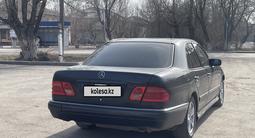 Mercedes-Benz E 230 1997 года за 2 000 000 тг. в Караганда – фото 4