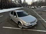 Volkswagen Golf 1998 годаүшін2 100 000 тг. в Алматы