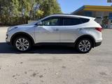 Hyundai Santa Fe 2016 годаүшін8 800 000 тг. в Караганда – фото 2