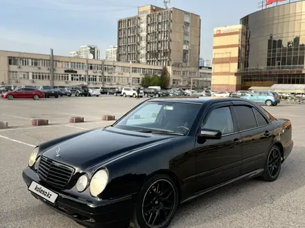Mercedes-Benz E 430 1997 года за 2 700 000 тг. в Алматы – фото 2