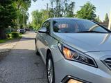 Hyundai Sonata 2015 года за 6 600 000 тг. в Ават (Енбекшиказахский р-н) – фото 2