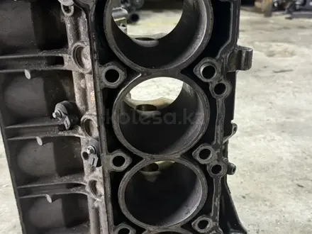 Блок двигателя двигатель гбц М113 5.0 за 100 000 тг. в Алматы – фото 2