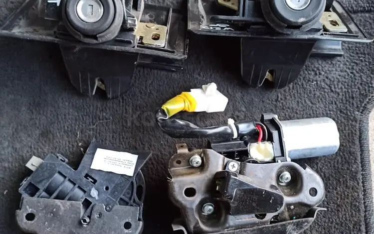 Замок двери багажника за 15 000 тг. в Алматы