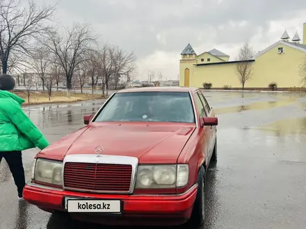 Mercedes-Benz E 230 1991 года за 800 000 тг. в Караганда