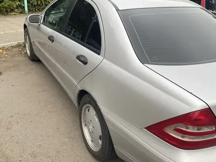 Mercedes-Benz C 200 2002 года за 4 750 000 тг. в Петропавловск – фото 6