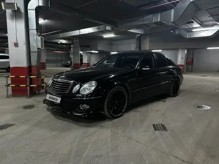 Mercedes-Benz E 500 2006 года за 10 000 000 тг. в Актау