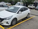 Hyundai Accent 2022 года за 8 100 000 тг. в Астана – фото 2